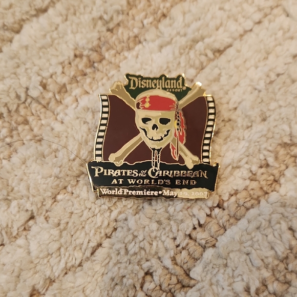 Disney Accessories - Disney Gold Collectible Pin